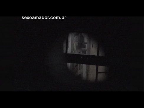 ❤️ Blondie vin an kasèt yon voyeur nan katye kache dèyè brik kre Videyo fout nan pònografi ht.com-fullporner.ru ❌️